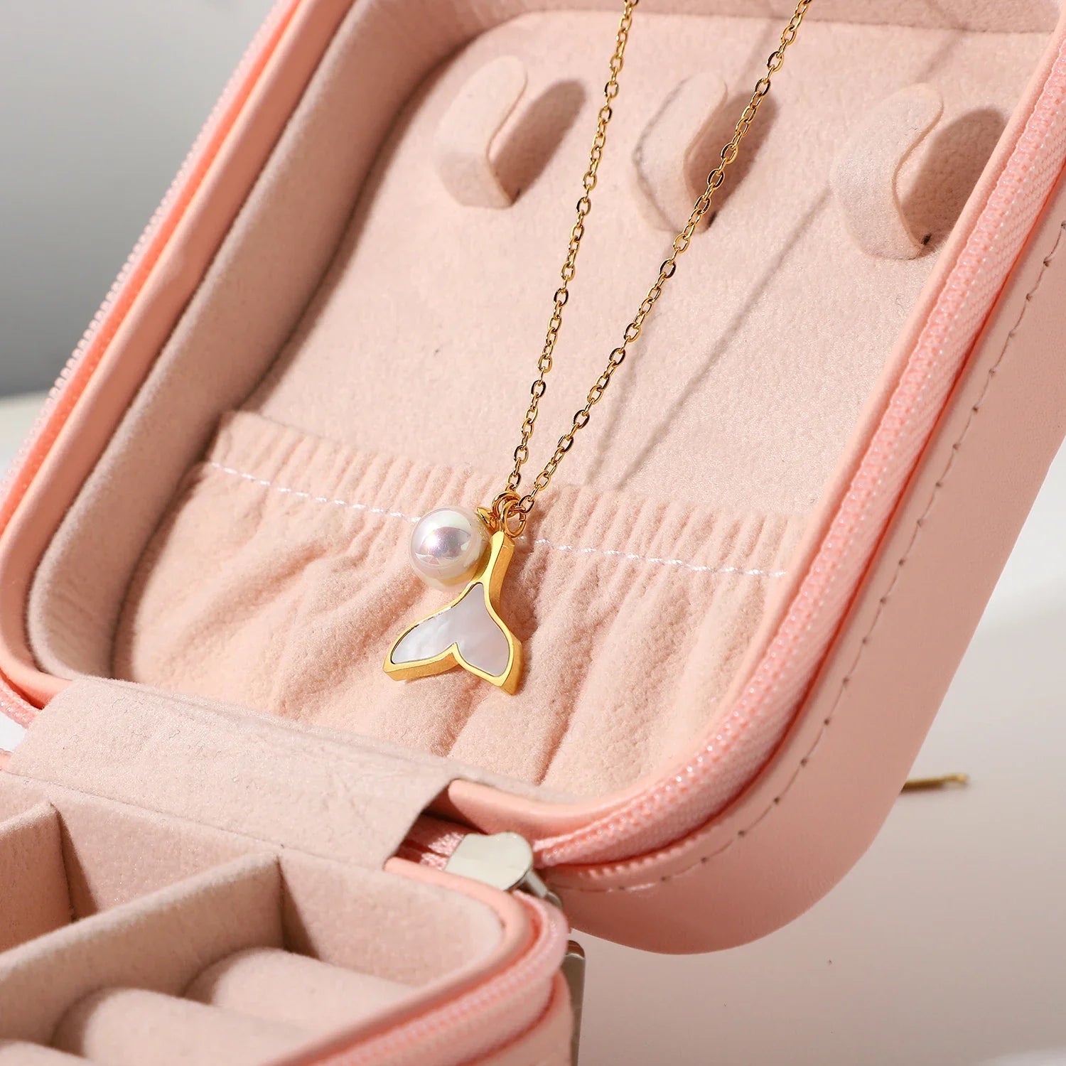 Tarnish Free Shell Mermaid Tail Pearl Colar Pingente para Mulheres e Meninas, Gargantilha de Aço Inoxidável, Presentes Jóias