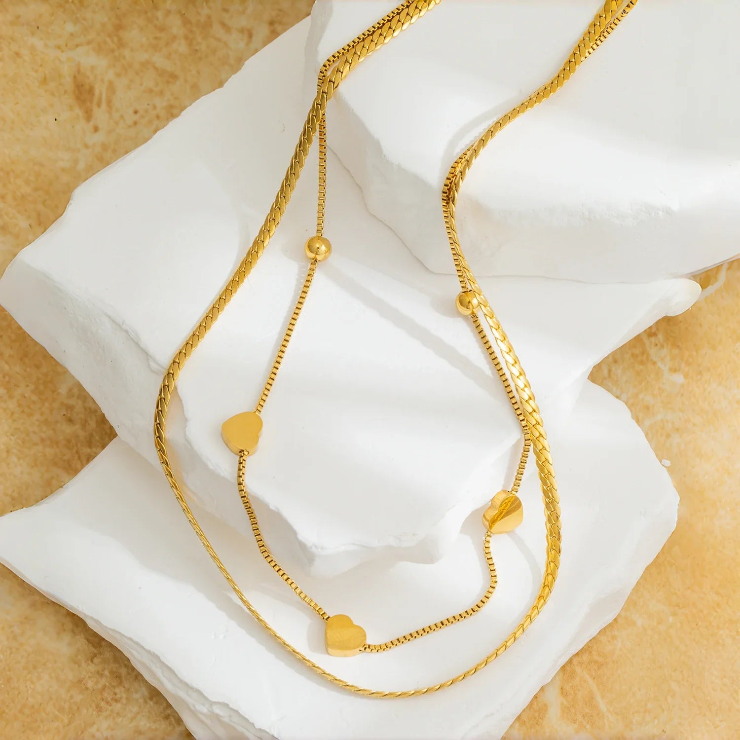 Colar de camada dupla pulseira corrente de cobra com 3 pingentes de coração, joias empilháveis de aço inoxidável banhado a ouro 18K para mulheres