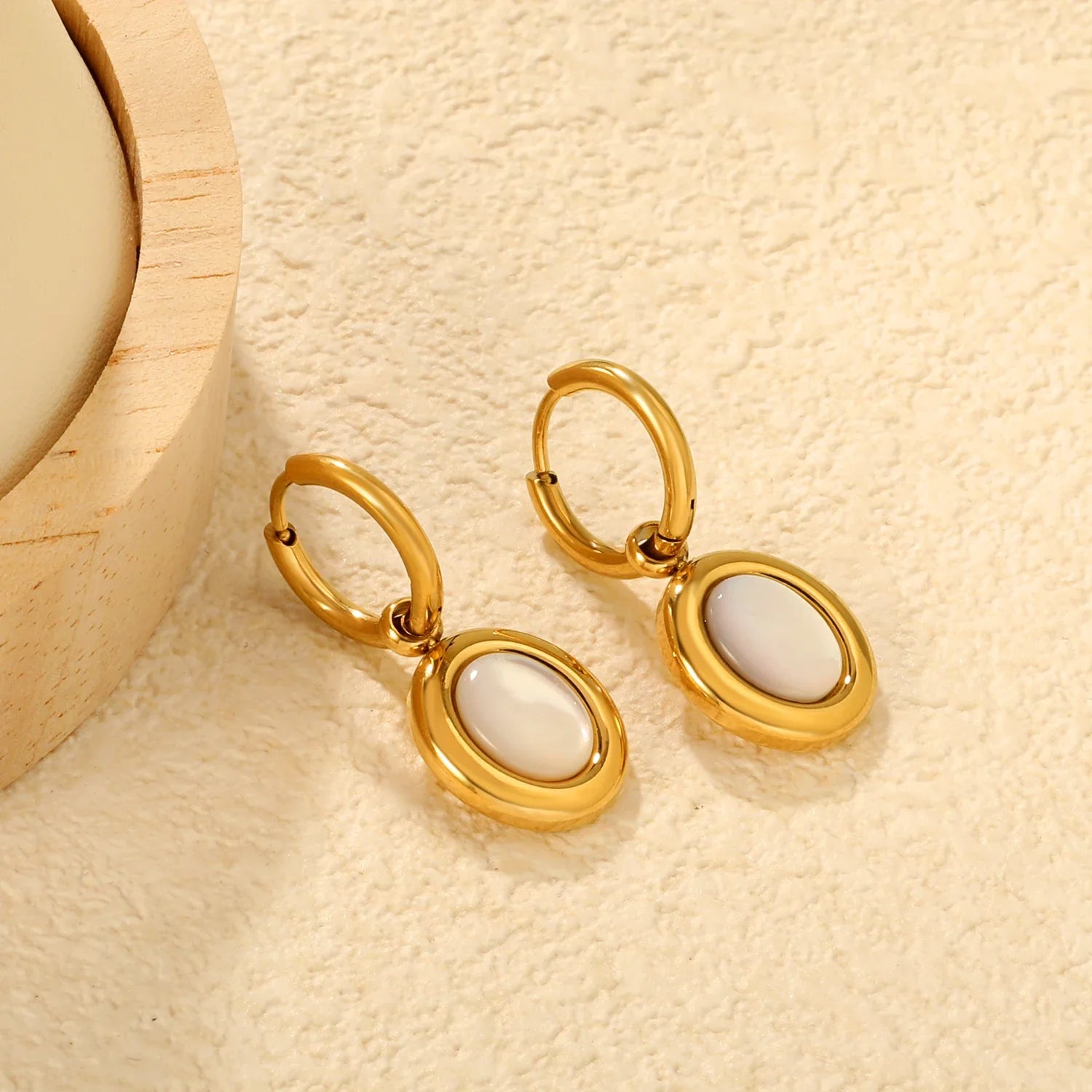 Brincos de Moda Minimalista em Forma de Concha Oval, Acessórios Elegantes Vintage em Aço Inoxidável com Revestimento Dourado para Mulheres/Meninas
