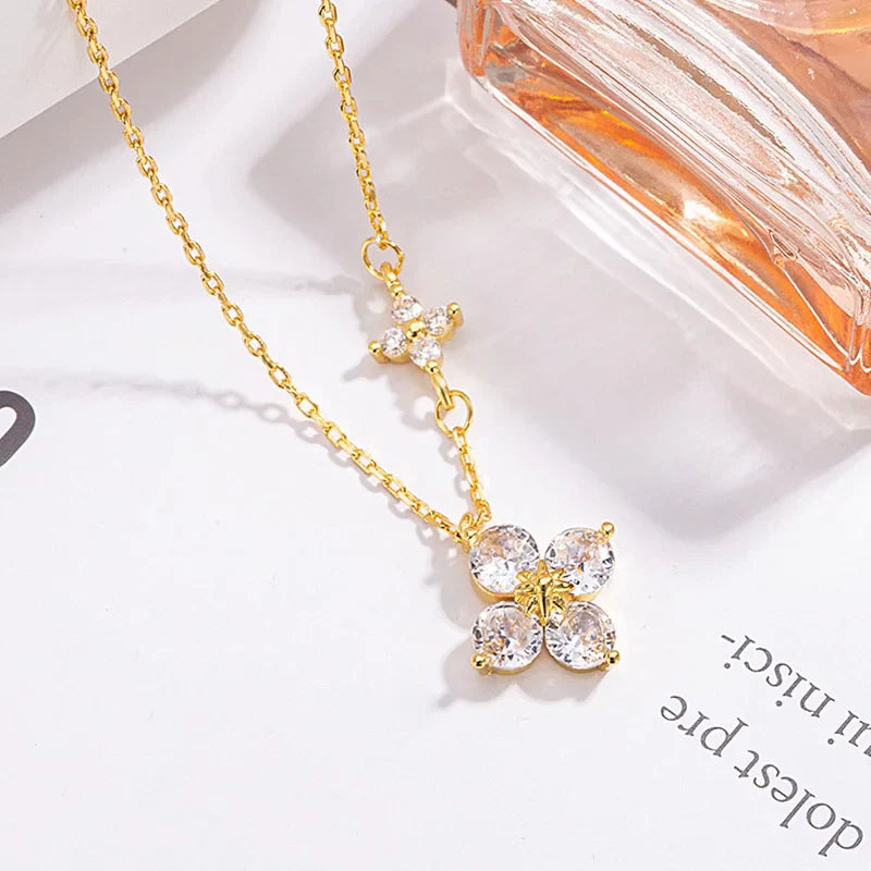 Colar Folha de Ouro com Zircão Feminino