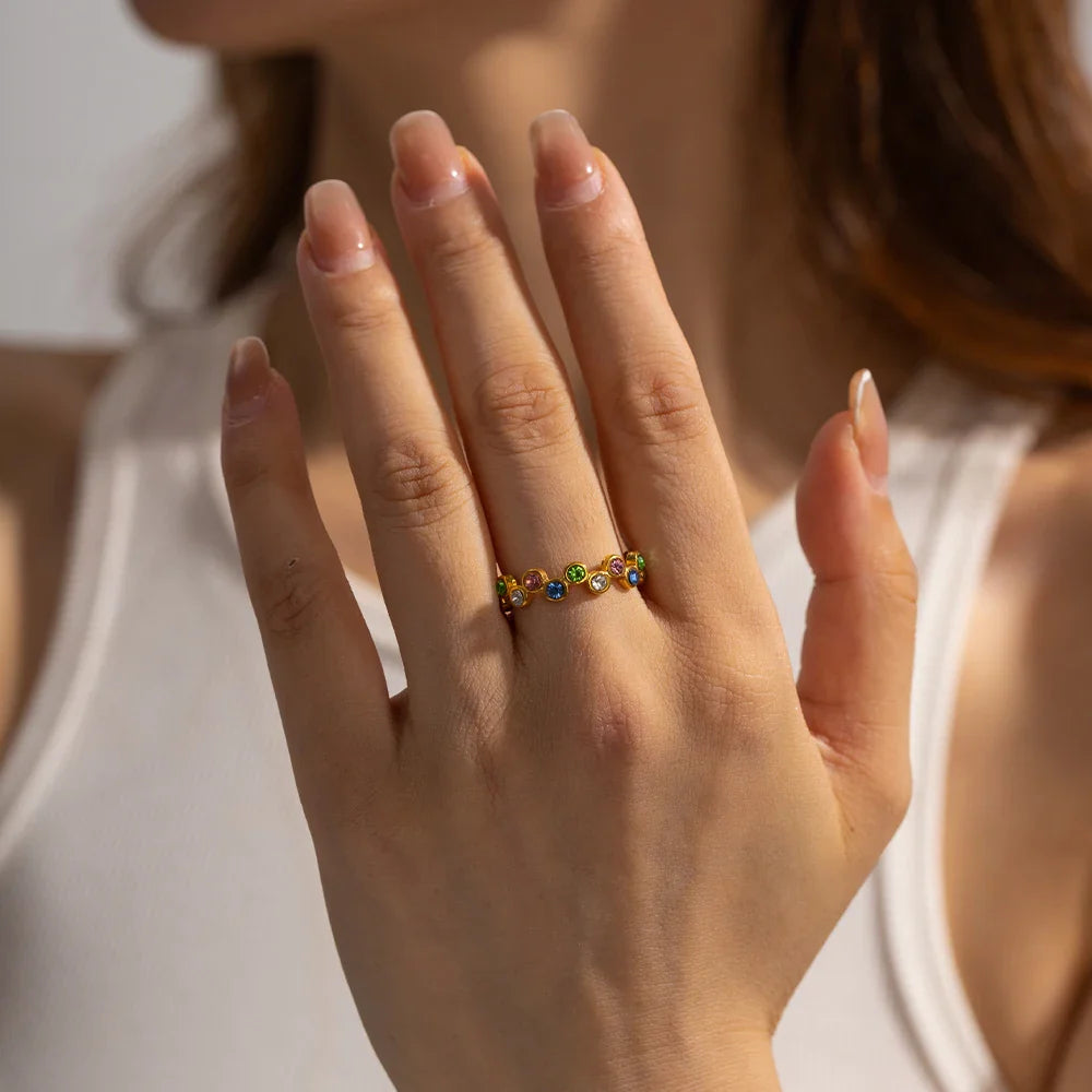 Youthway aço inoxidável multicolorido zircônia cúbica escalonado anel aberto design simples 18k banhado a ouro jóias vintage 2023