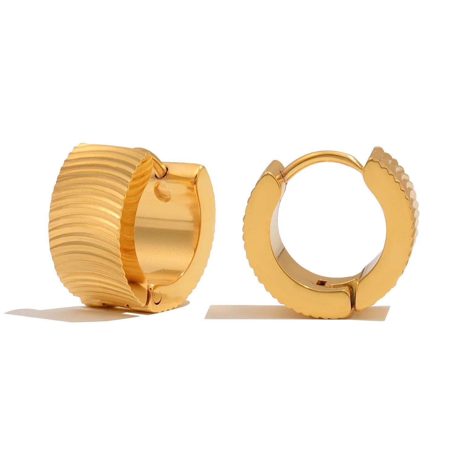 Brincos Clássicos Listrados, Pequenos, em Aço Inoxidável com Revestimento de Ouro 18K, Hipoalergênicos para Mulheres, Presente de Joias Delicadas para o Dia a Dia