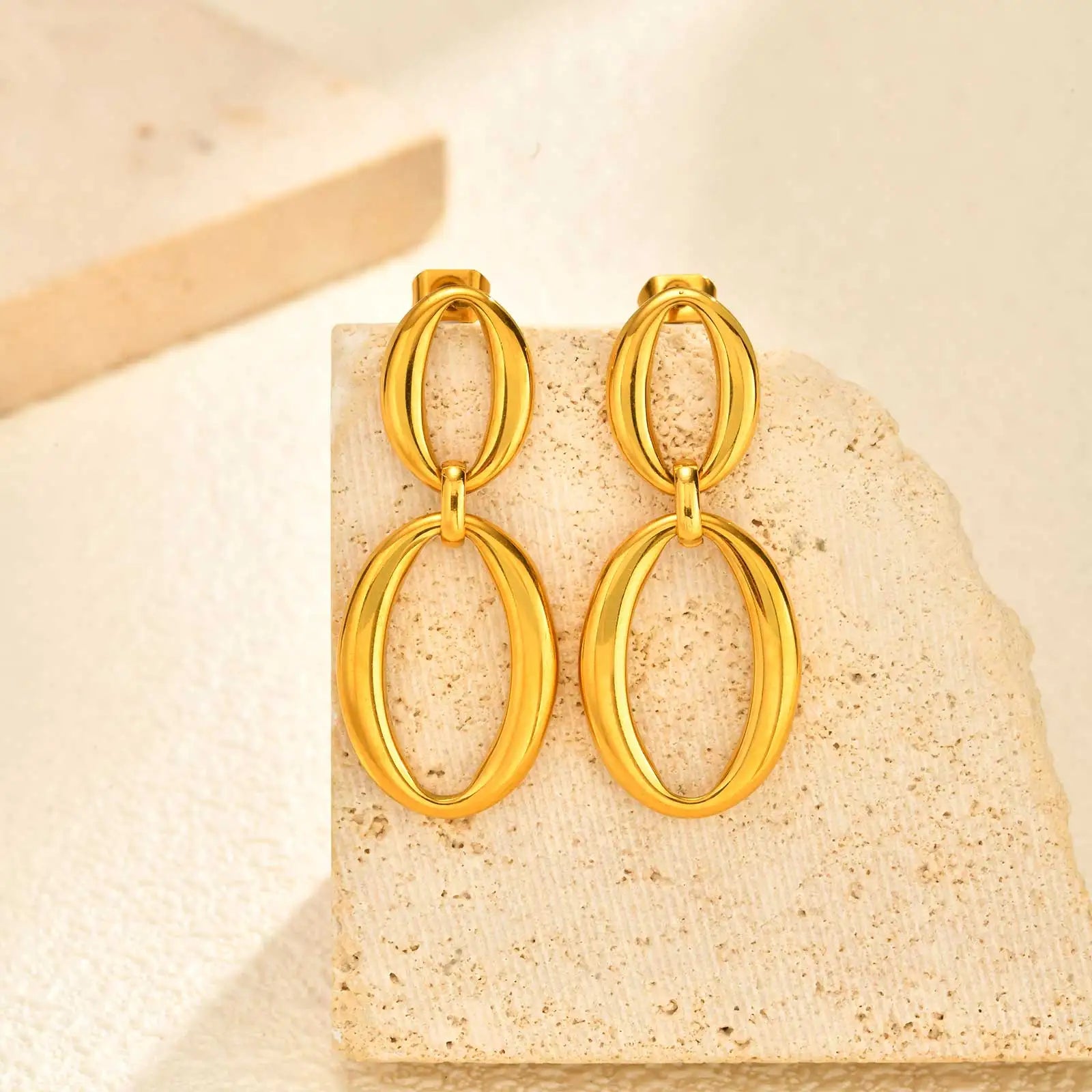 Brinco de Ouro 18k Feminino Geométrico com Zircão