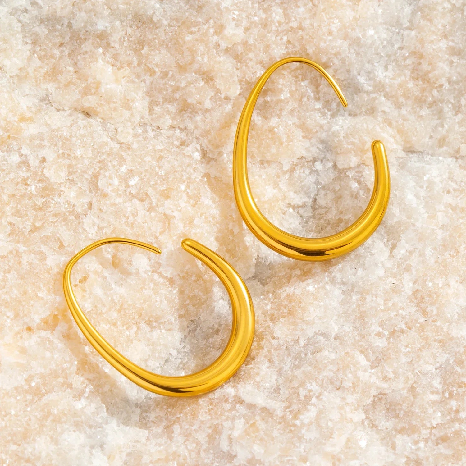 Brincos femininos clássicos circulares e argolas – 3 tamanhos, aço inoxidável banhado a ouro 14K leve, itens essenciais diários hipoalergênicos