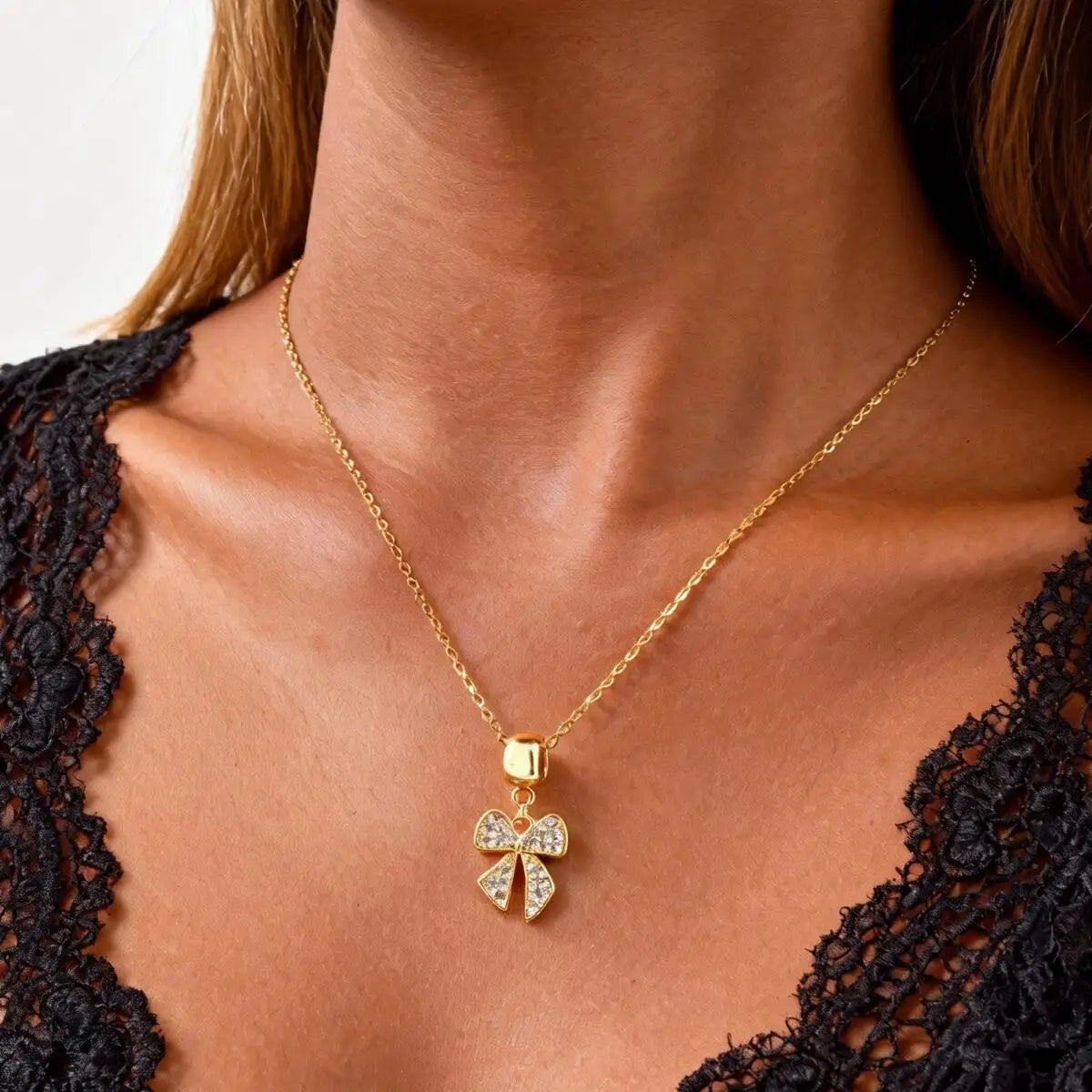 Colar de gota de água oca minimalista, pingente de lágrima de aço inoxidável banhado a ouro 18K para mulheres, joias por atacado à prova d'água