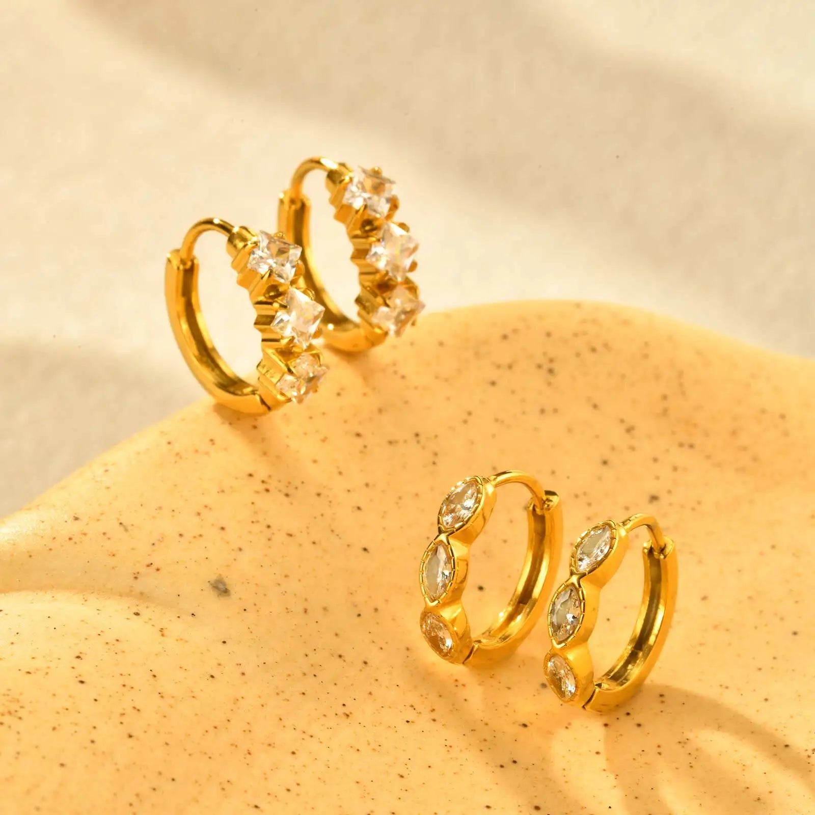 Brincos de argola de zircônia de aço inoxidável, brincos pequenos redondos huggie, joias de orelha de piercing de círculo de zircônia feminino