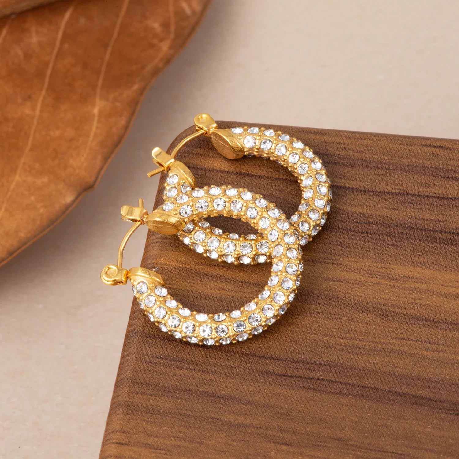 Brincos de argola clássicos franceses, aço inoxidável banhado a ouro 18K CZ completo, joias de festa de luxo elegantes para mulheres hipoalergênicas