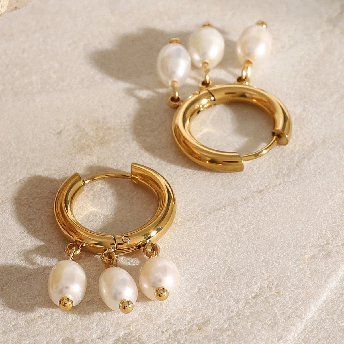 Youthway-Pérolas Brancas Puras de Água Doce Dangle Hoop Brincos para Mulheres, Aço Inoxidável, Anti Alérgico, Elegantes Jóias de Gala