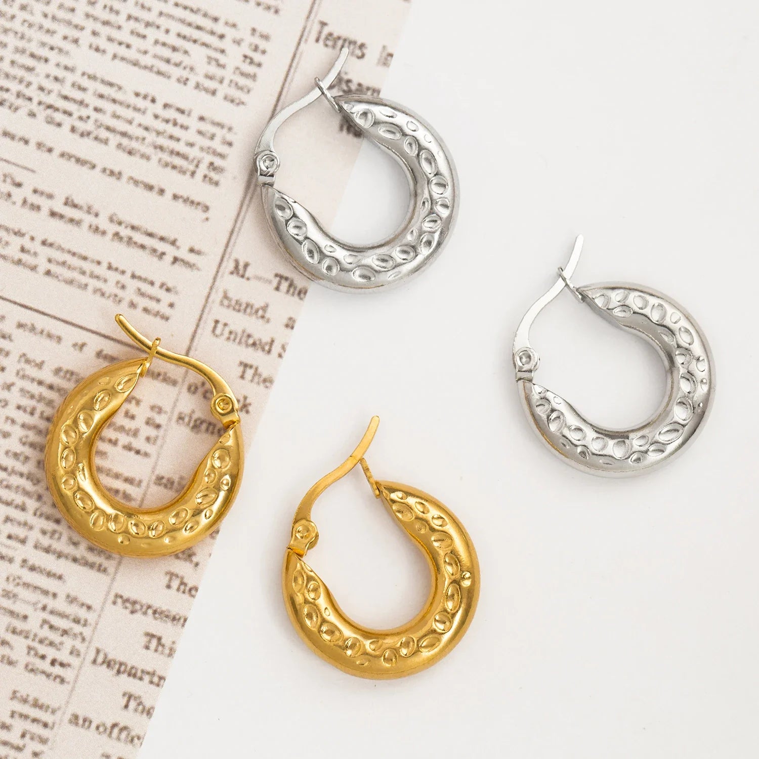UHBINYCA Surface Pit Shape Oval Fashion Brincos para mulheres joias à prova d'água de aço inoxidável