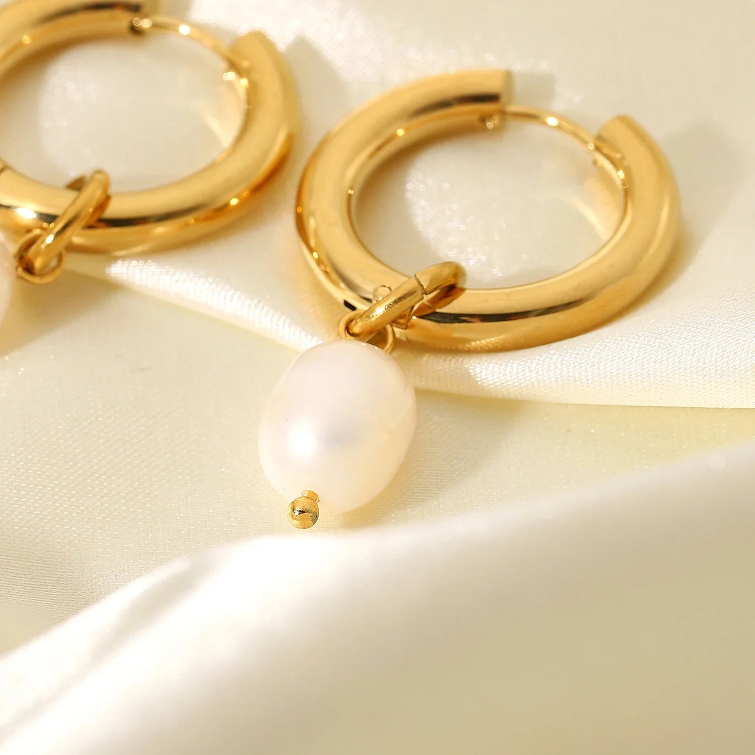 18k banhado a ouro de aço inoxidável de água doce pérola pingente huggie brincos para festa feminino jóias acessórios