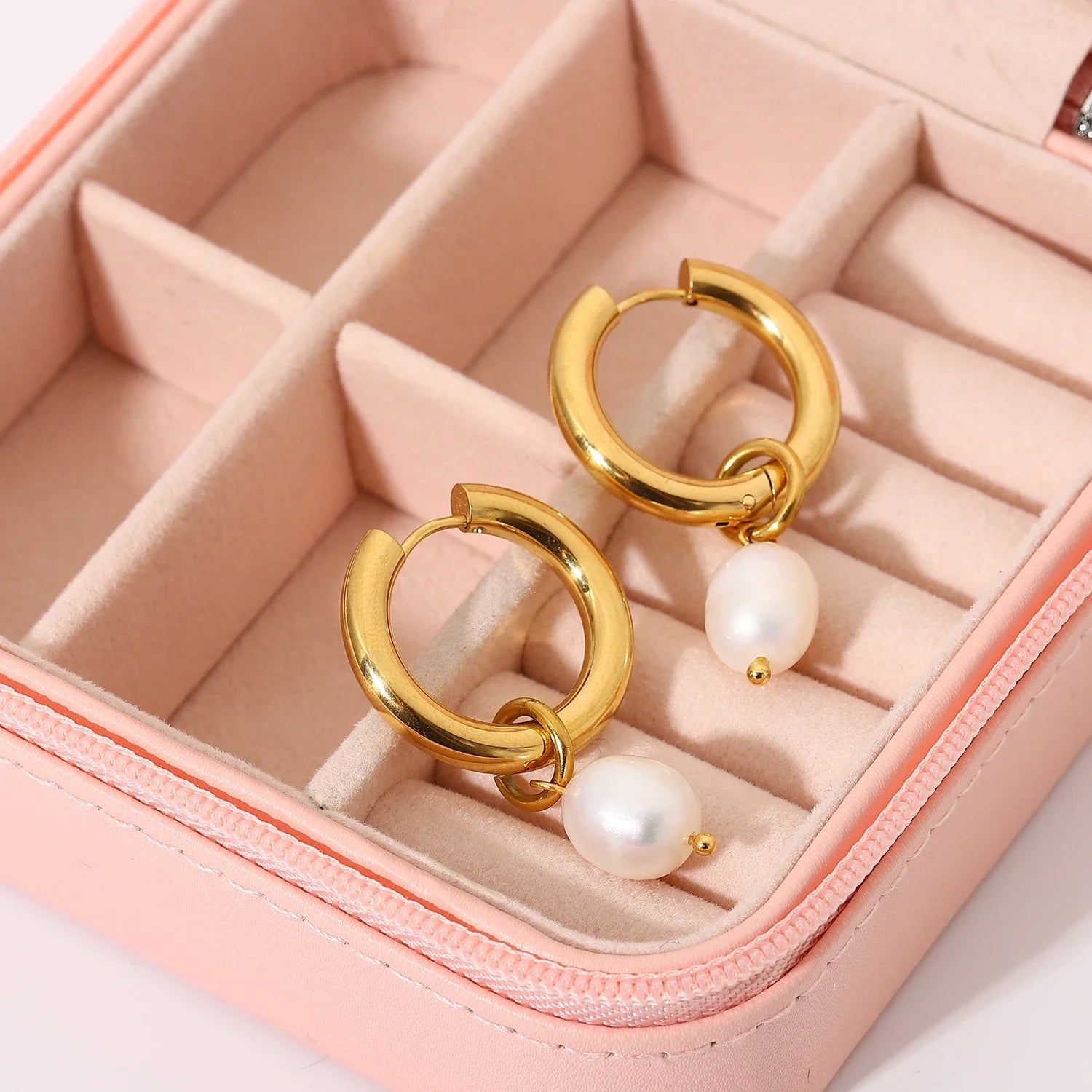 18k banhado a ouro de aço inoxidável de água doce pérola pingente huggie brincos para festa feminino jóias acessórios