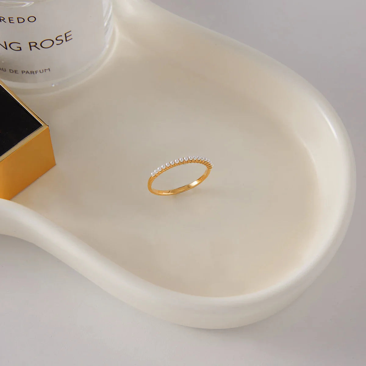 Youthway elegante imitação de pérola anéis para mulheres minimalista 18k banhado a ouro anéis de aço inoxidável simples moda jóias presente