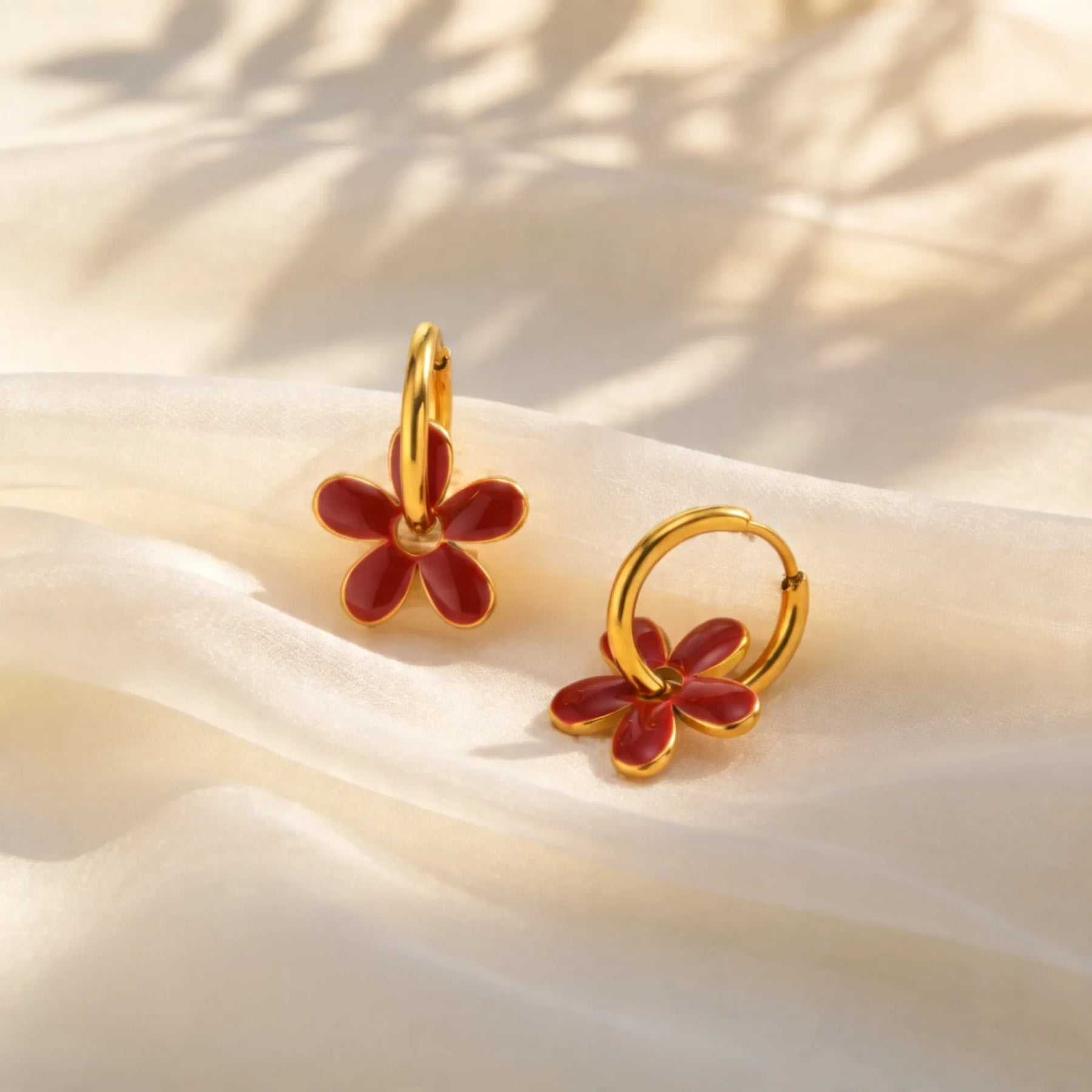  Brincos de Flor Geométrica Oca em Aço Inoxidável da Moda para Mulheres, Joia Elegante à Prova d'Água para Presente de Aniversário