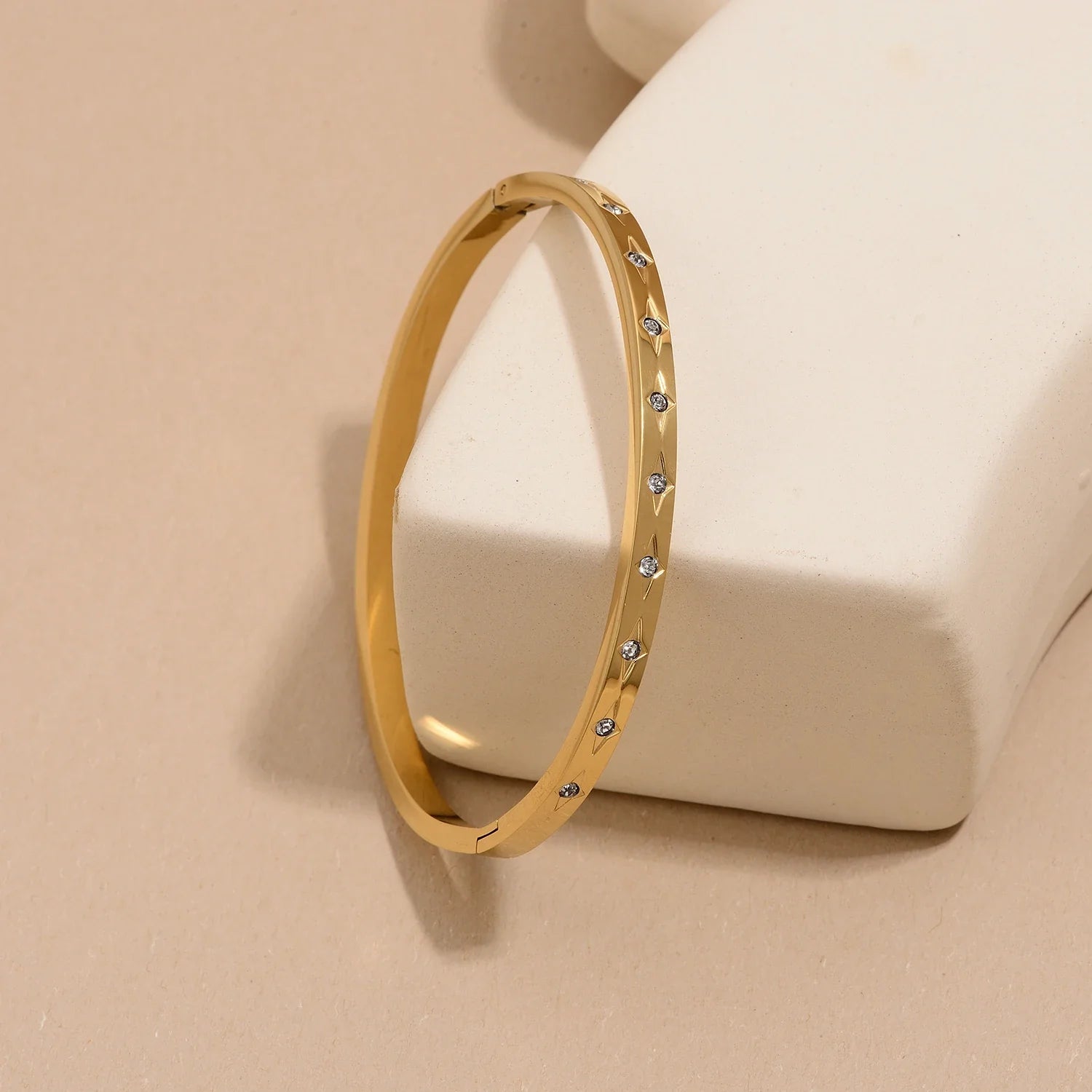 Pulseira Feminina de Aço Inoxidável com Zircônias