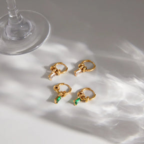 Youthway Brincos elegantes com zircônia verde e branca para mulheres, brincos de aço inoxidável banhados a ouro 18K, joias da moda, presente