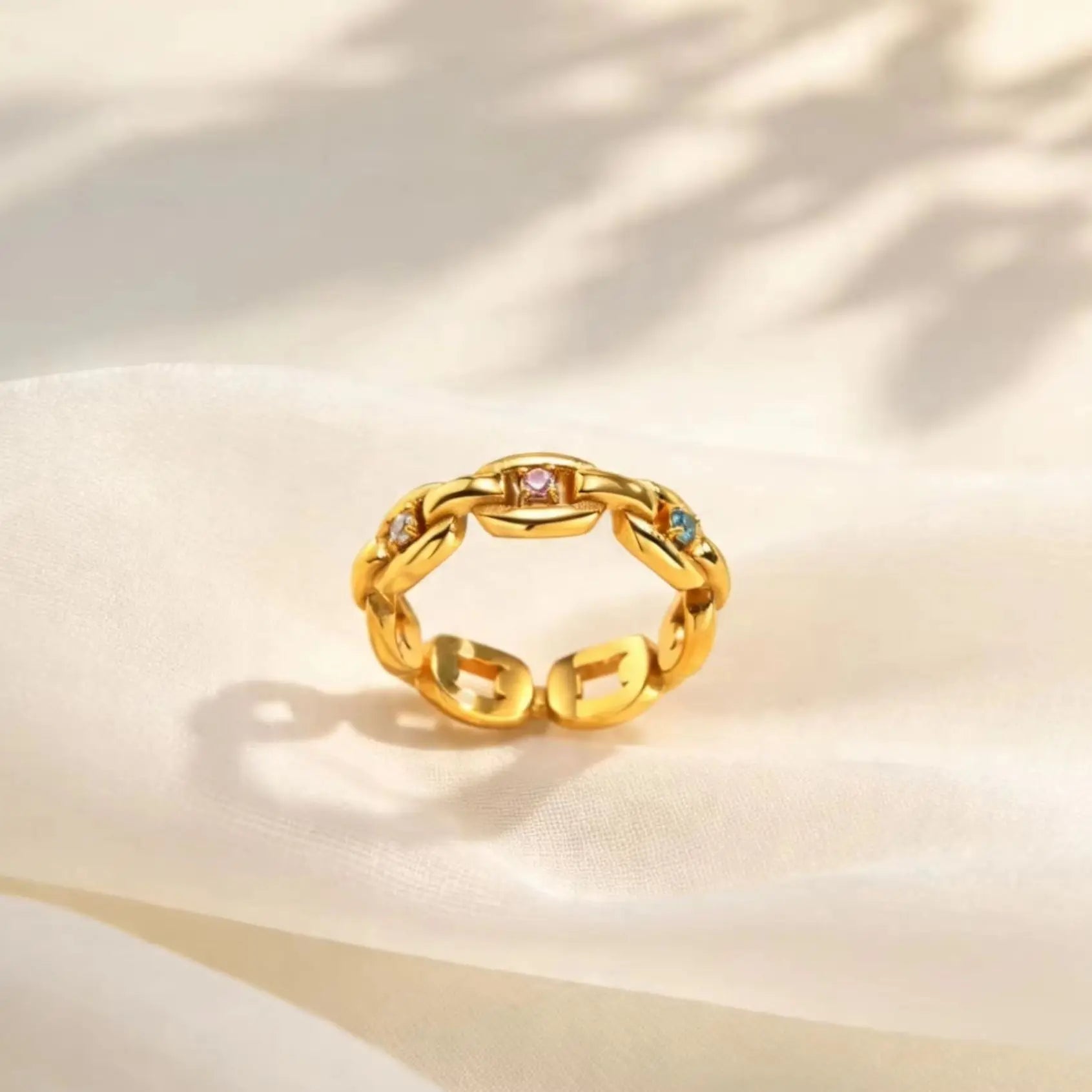 Anel Delicado de Zircônia Cúbica Colorida para Mulheres, Anel de Corrente Grossa em Aço Inoxidável, Joia à Prova d'Água na Cor Dourada, Presente Fashion