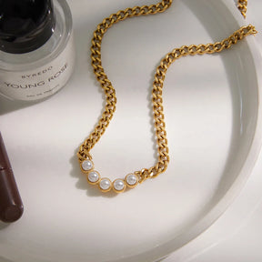 Youthway elegante imitação de pérola sorriso forma pingente colar para mulher 18k ouro pvd banhado a aço inoxidável colar de corrente cubana