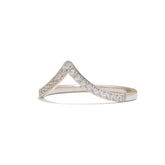 Anel Feminino V Dourado com Zircônias