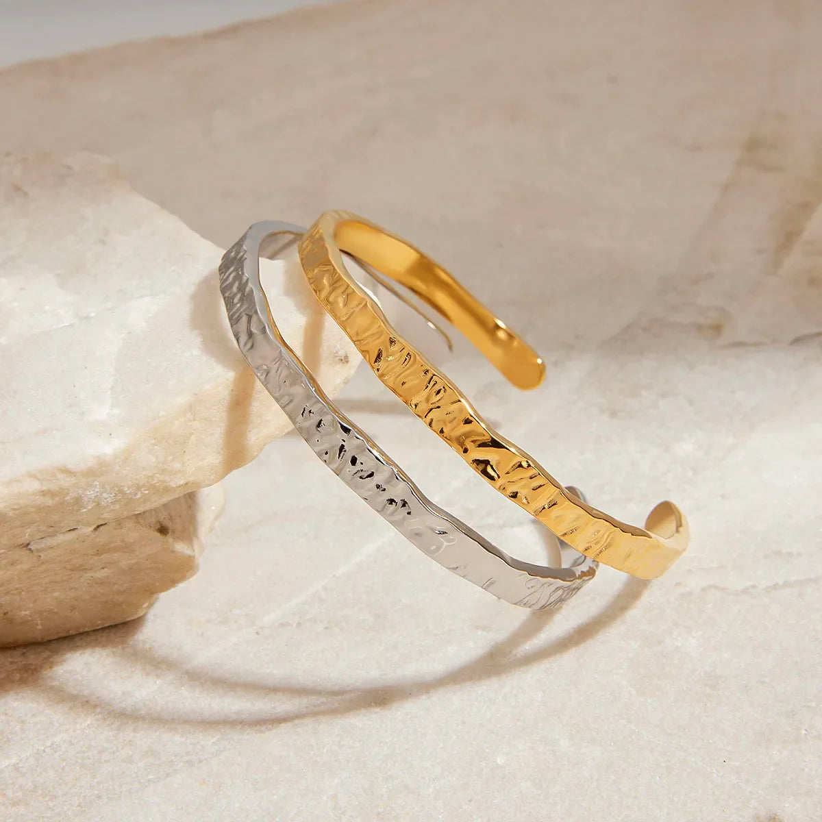 Youthway minimalista versátil aço inoxidável metal texturizado aberto pulseira para mulheres anti alérgico moda jóias diariamente