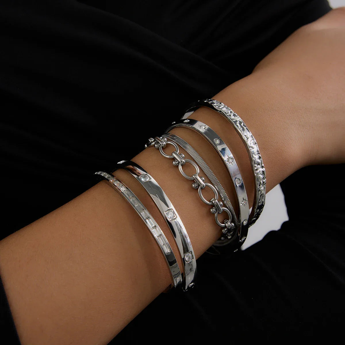 Youthway minimalista versátil aço inoxidável metal texturizado aberto pulseira para mulheres anti alérgico moda jóias diariamente