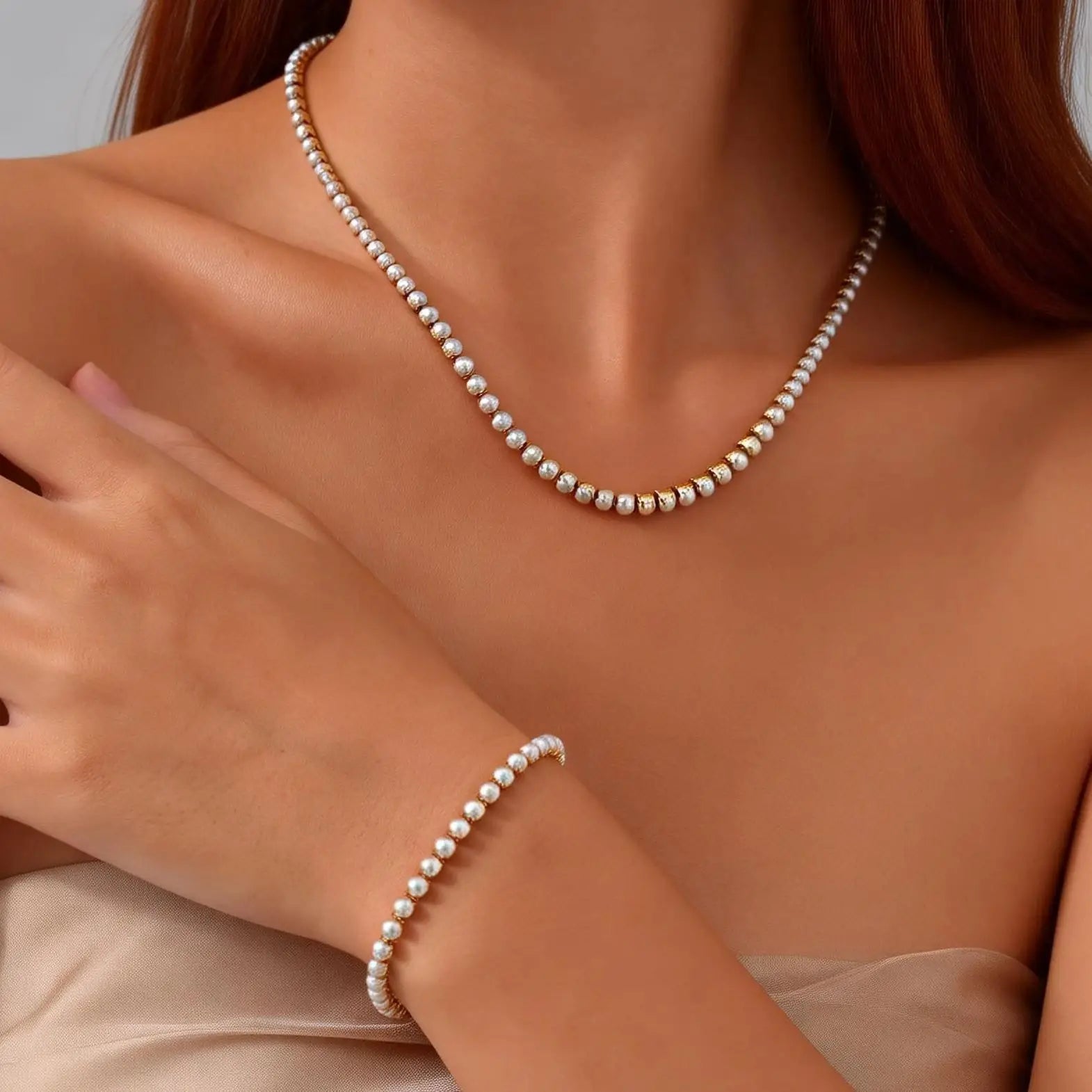 Conjunto de Joias Femininas com Colar e Pulseiras de Pérolas Imitadas, Aço Inoxidável Banhado a Ouro 18K, Presente Elegante e Moderno