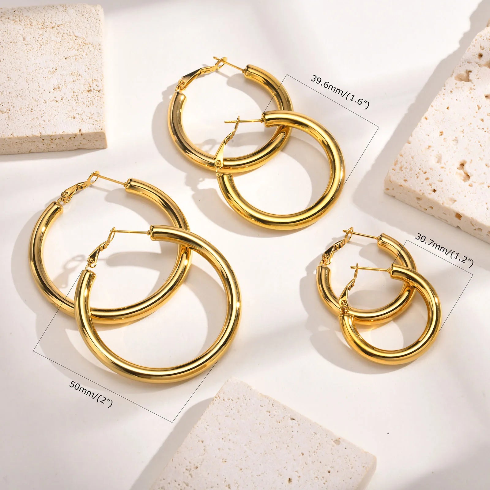 Brincos de argola circulares de 30/40/50 mm para mulheres, joias minimalistas clássicas banhadas a ouro 18k de aço inoxidável hipoalergênico