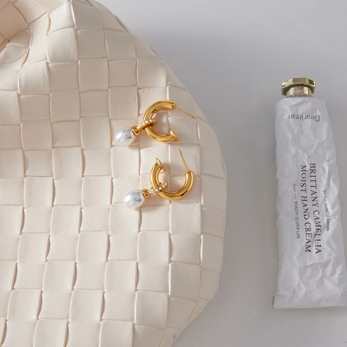 Youthway elegante cristal imitação de pérola brincos para mulheres minimalista 18k banhado a ouro brincos de aço inoxidável moda jóias